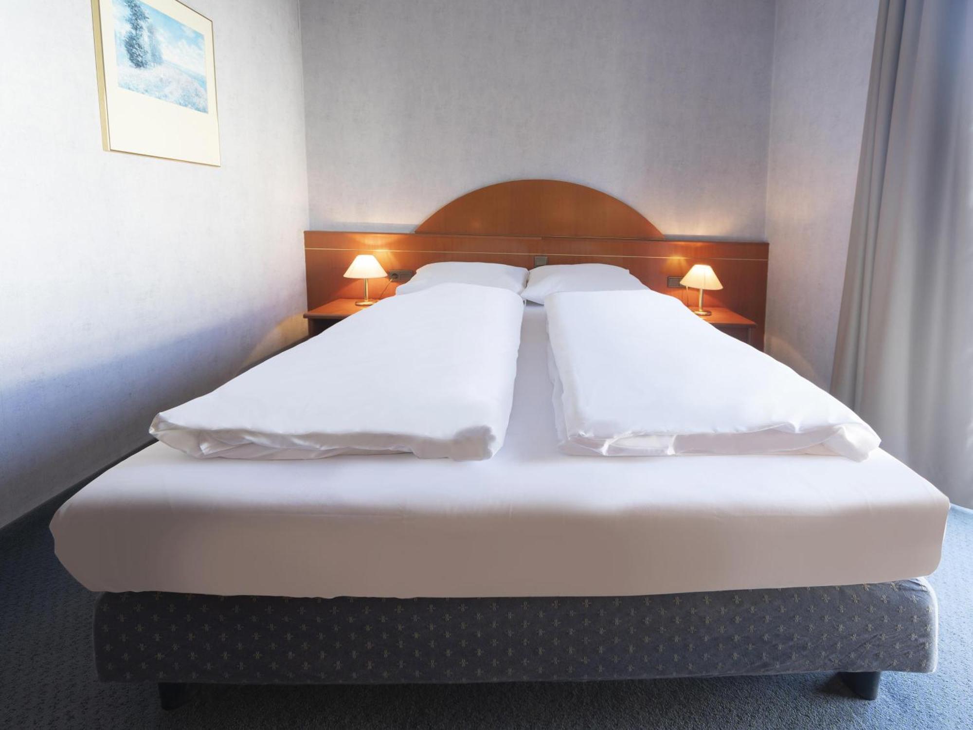 B&B Hotel Gotha-Hbf 外观 照片